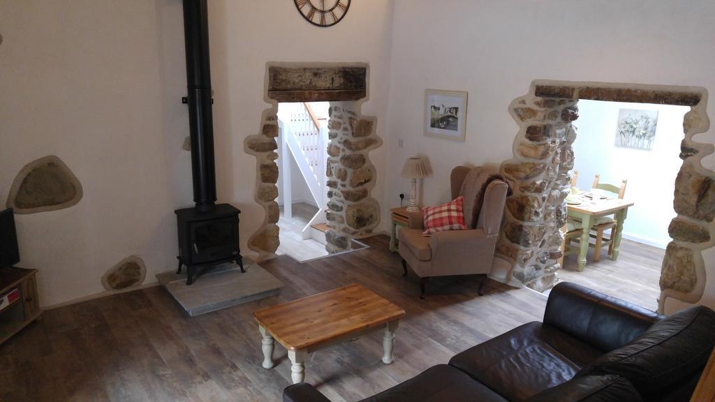 Villa The Barn At Cae Bach Gwalchmai Esterno foto