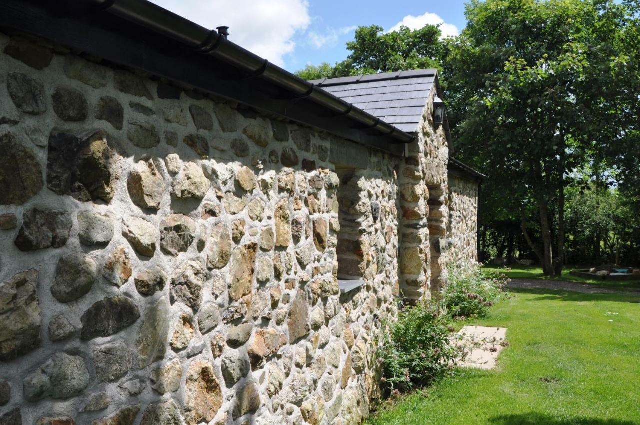 Villa The Barn At Cae Bach Gwalchmai Esterno foto